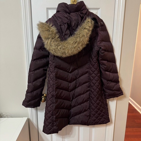 Kenneth Cole Women's Deep Purple Puffer Jacket - Picture 3 of 6